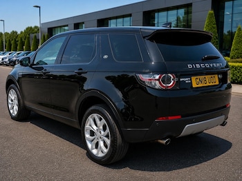Used Land Rover Discovery Sport 2018 for sale - 78728446: Photo