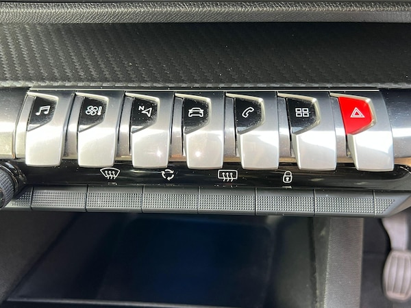 Used Peugeot 3008 2021 for sale - 76179804: Photo 31