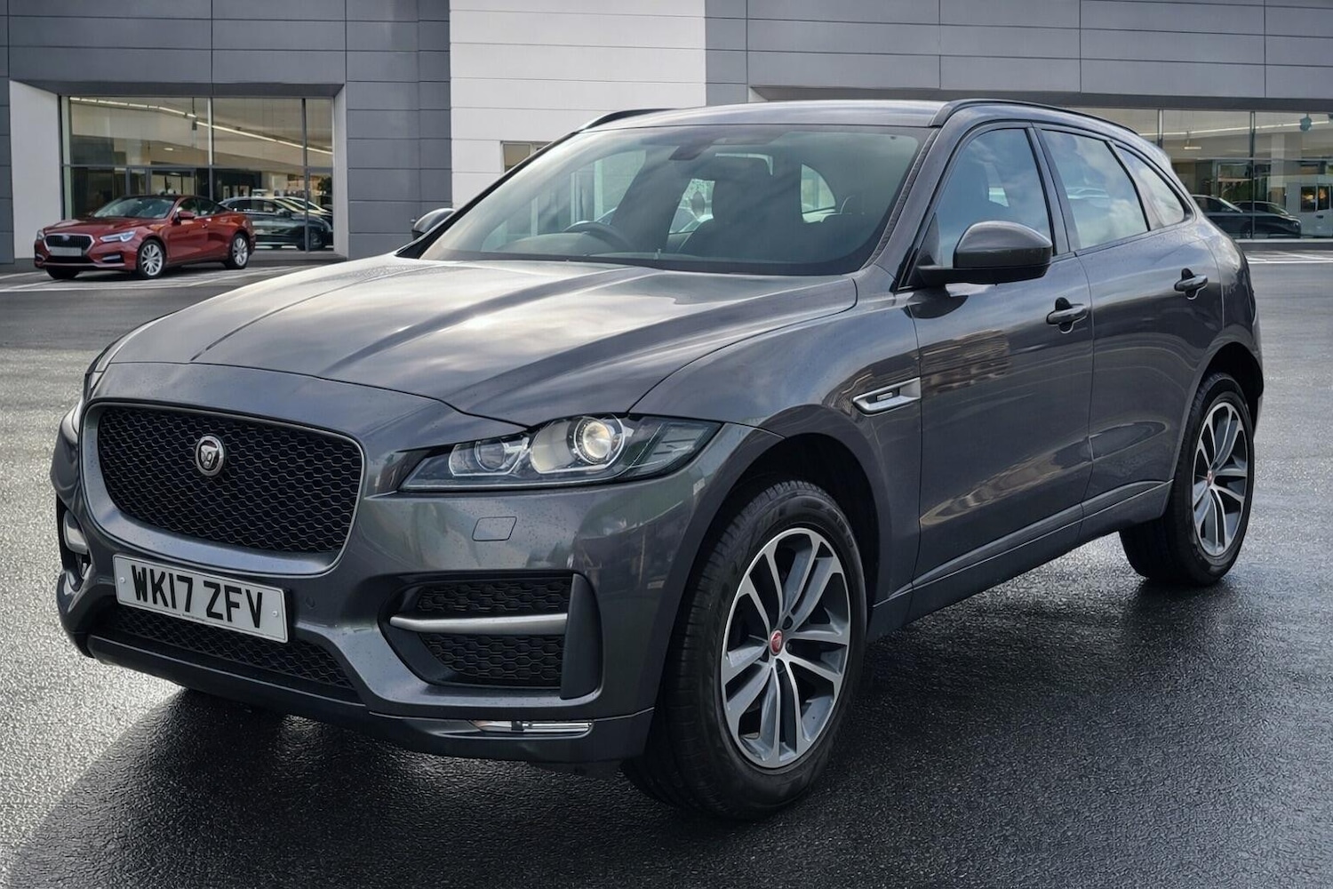 Used Jaguar F-Pace 2017 for sale - 77625920: Photo 1