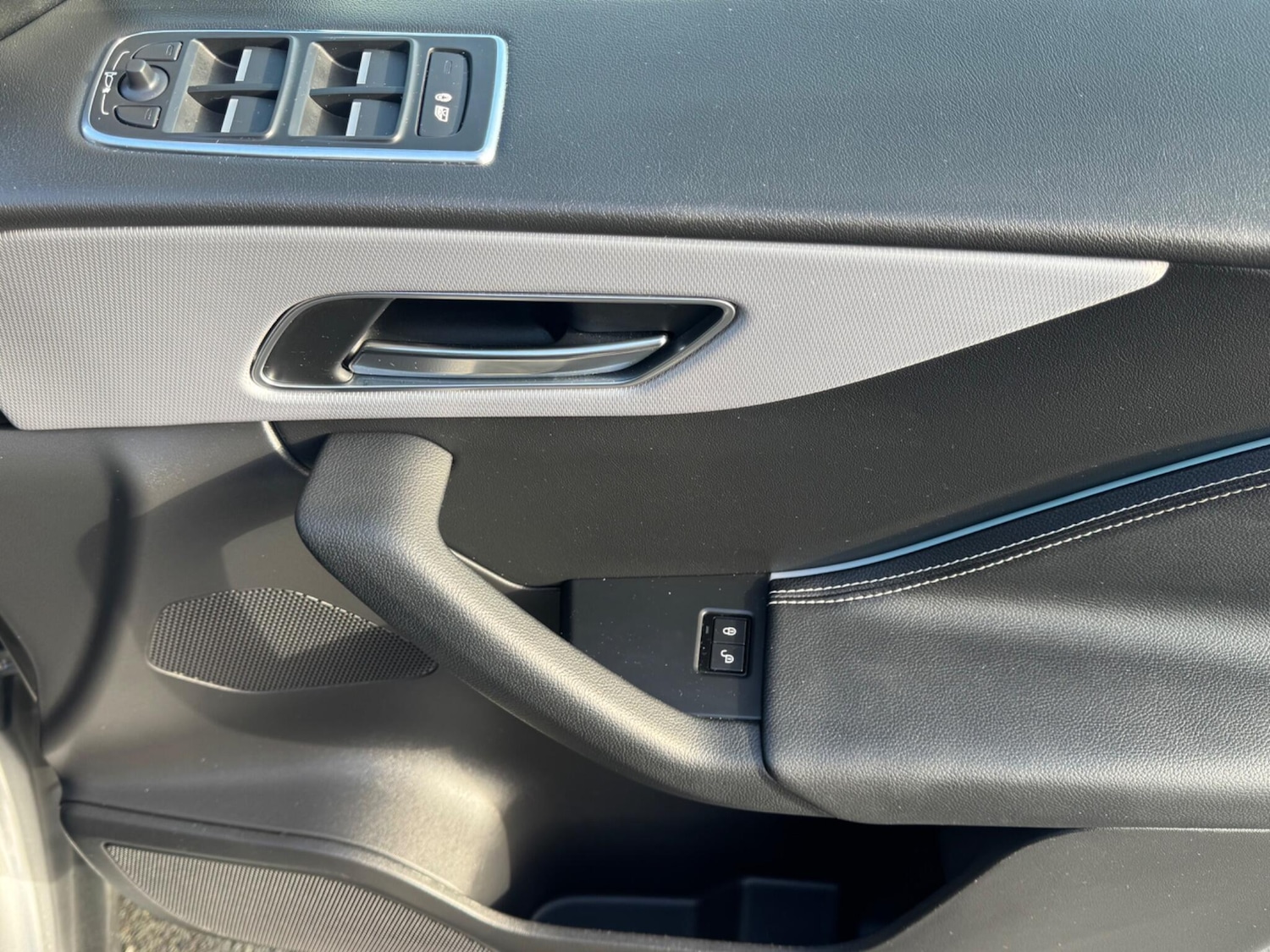 Used Jaguar F-Pace 2017 for sale - 77625920: Photo 19