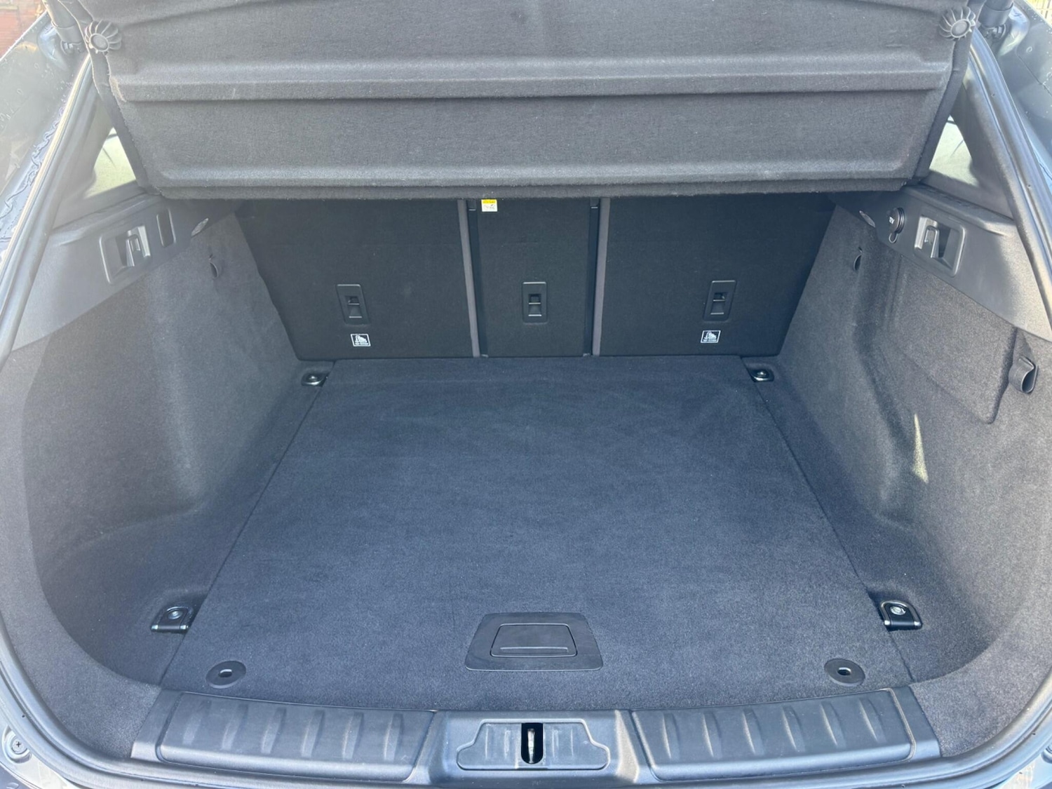 Used Jaguar F-Pace 2017 for sale - 77625920: Photo 24