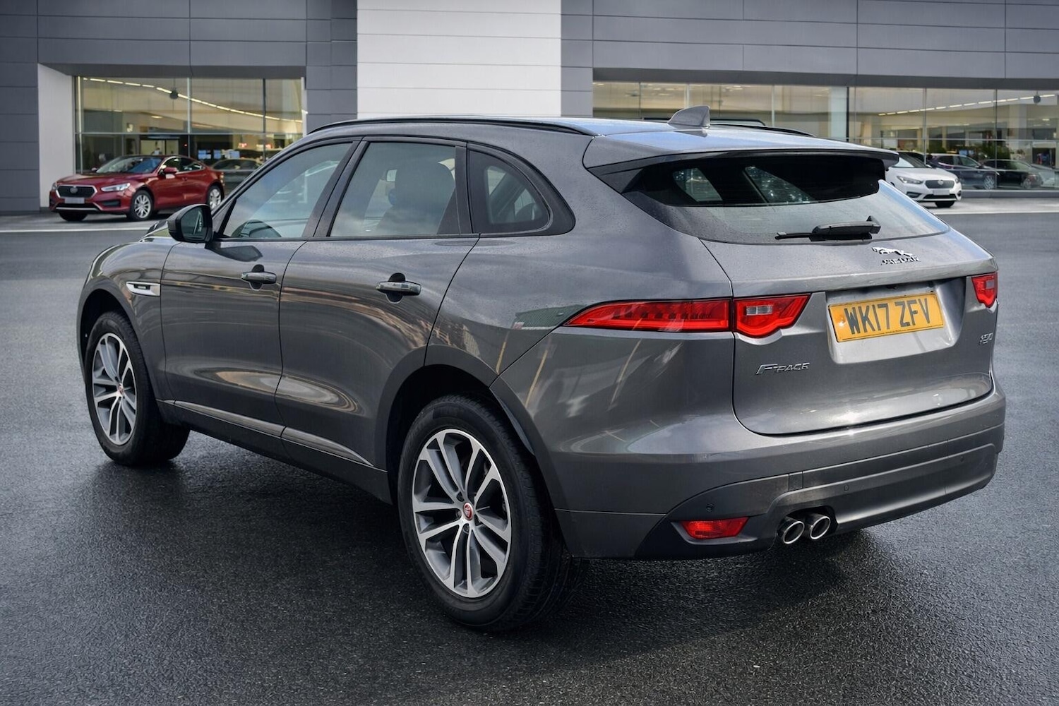 Used Jaguar F-Pace 2017 for sale - 77625920: Photo 4