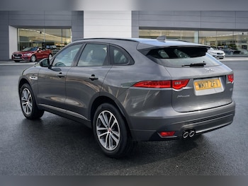 Used Jaguar F-Pace 2017 for sale - 77625920: Photo