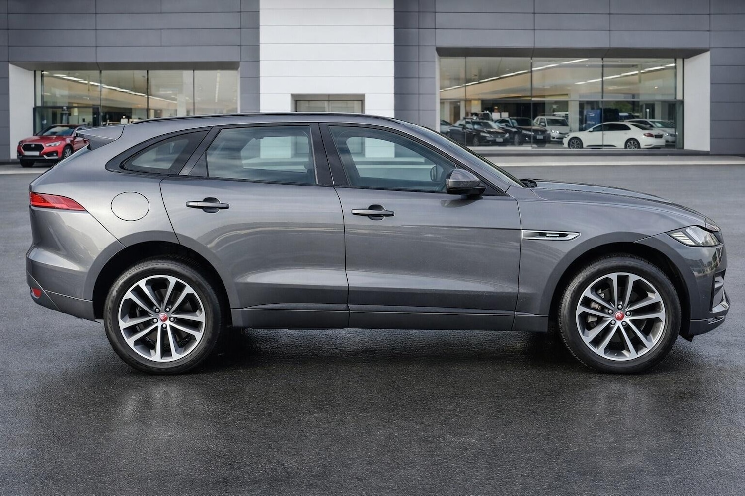 Used Jaguar F-Pace 2017 for sale - 77625920: Photo 7