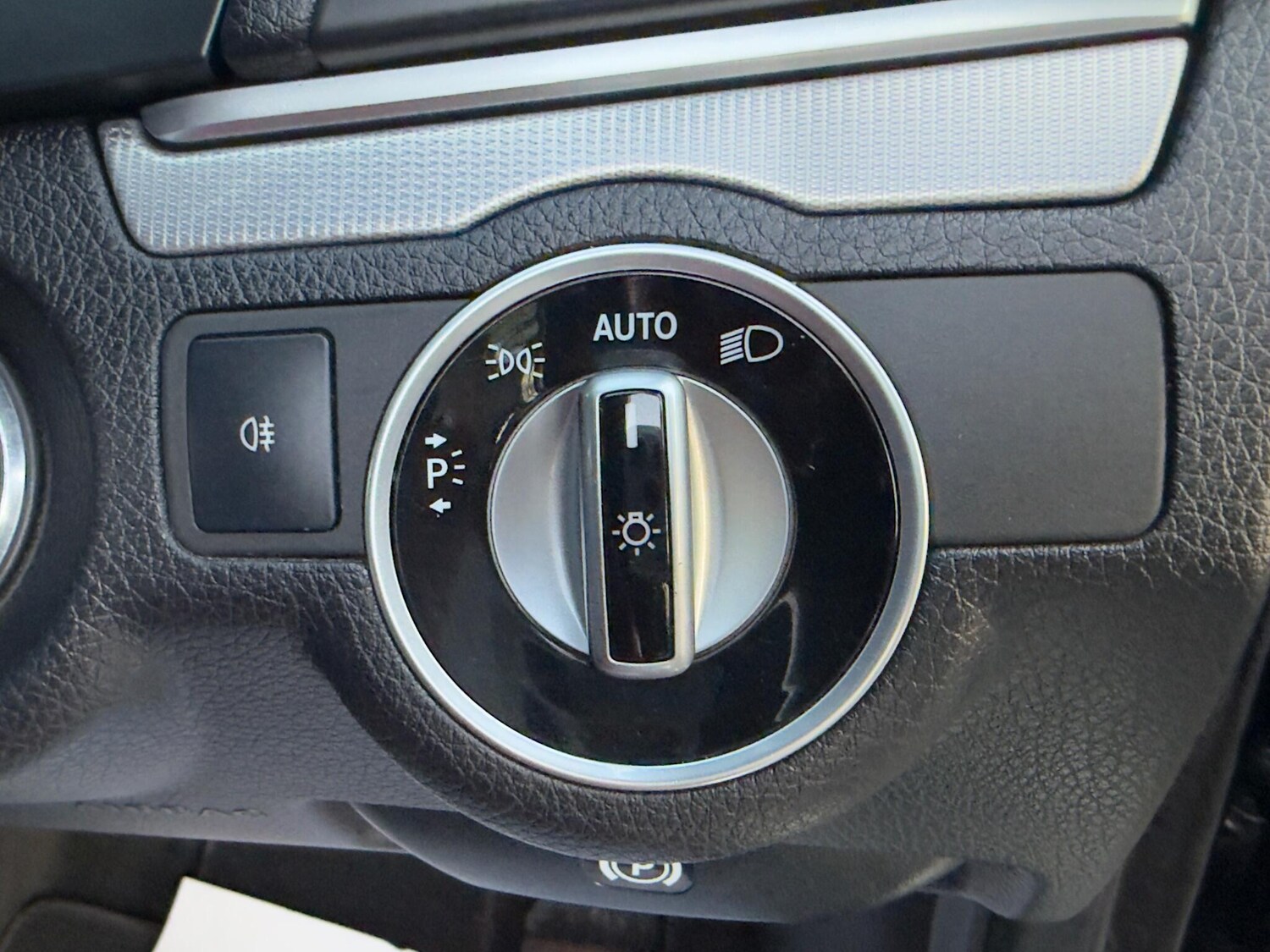 Used Mercedes-Benz E Class 2016 for sale - 76572603: Photo 18