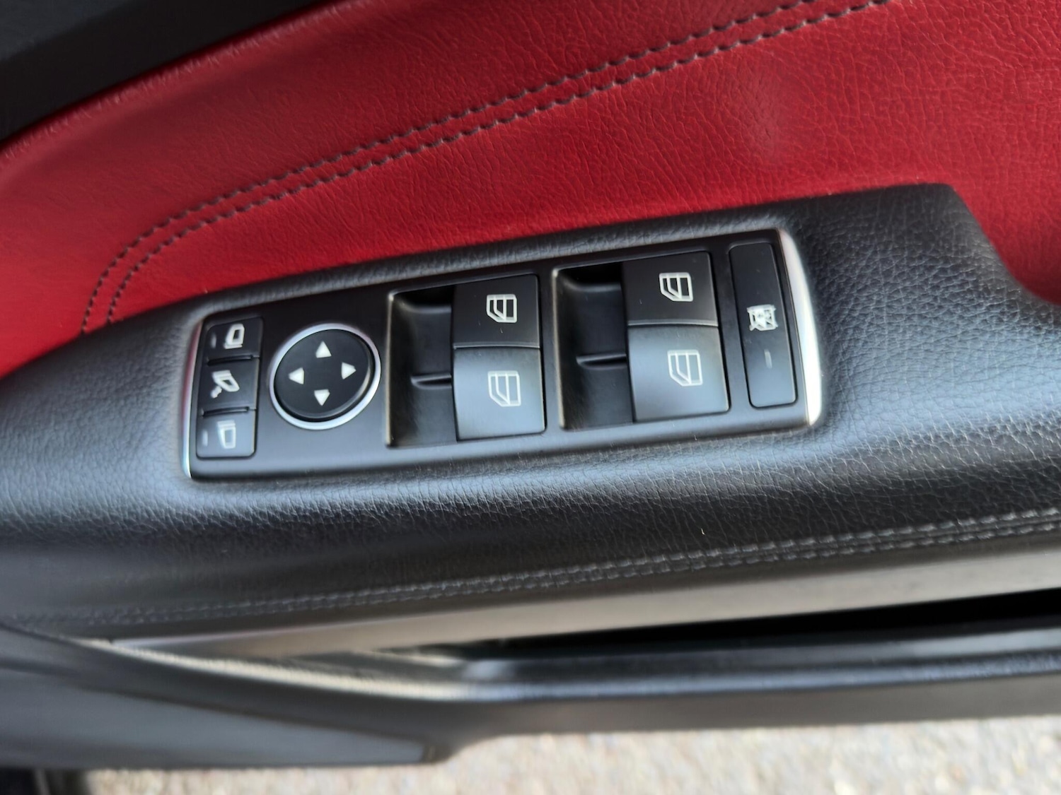 Used Mercedes-Benz E Class 2016 for sale - 76572603: Photo 21