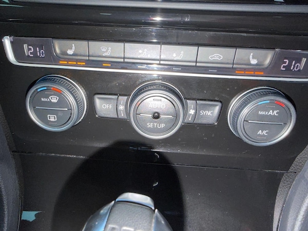 Used Volkswagen Golf 2014 for sale - 76251348: Photo 25