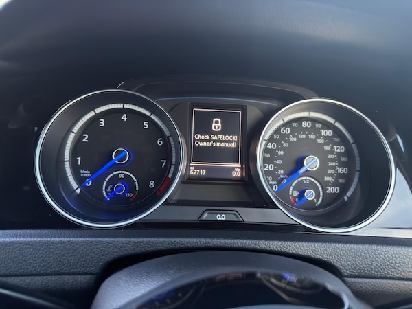 Used Volkswagen Golf 2014 for sale - 76251348: Photo 31