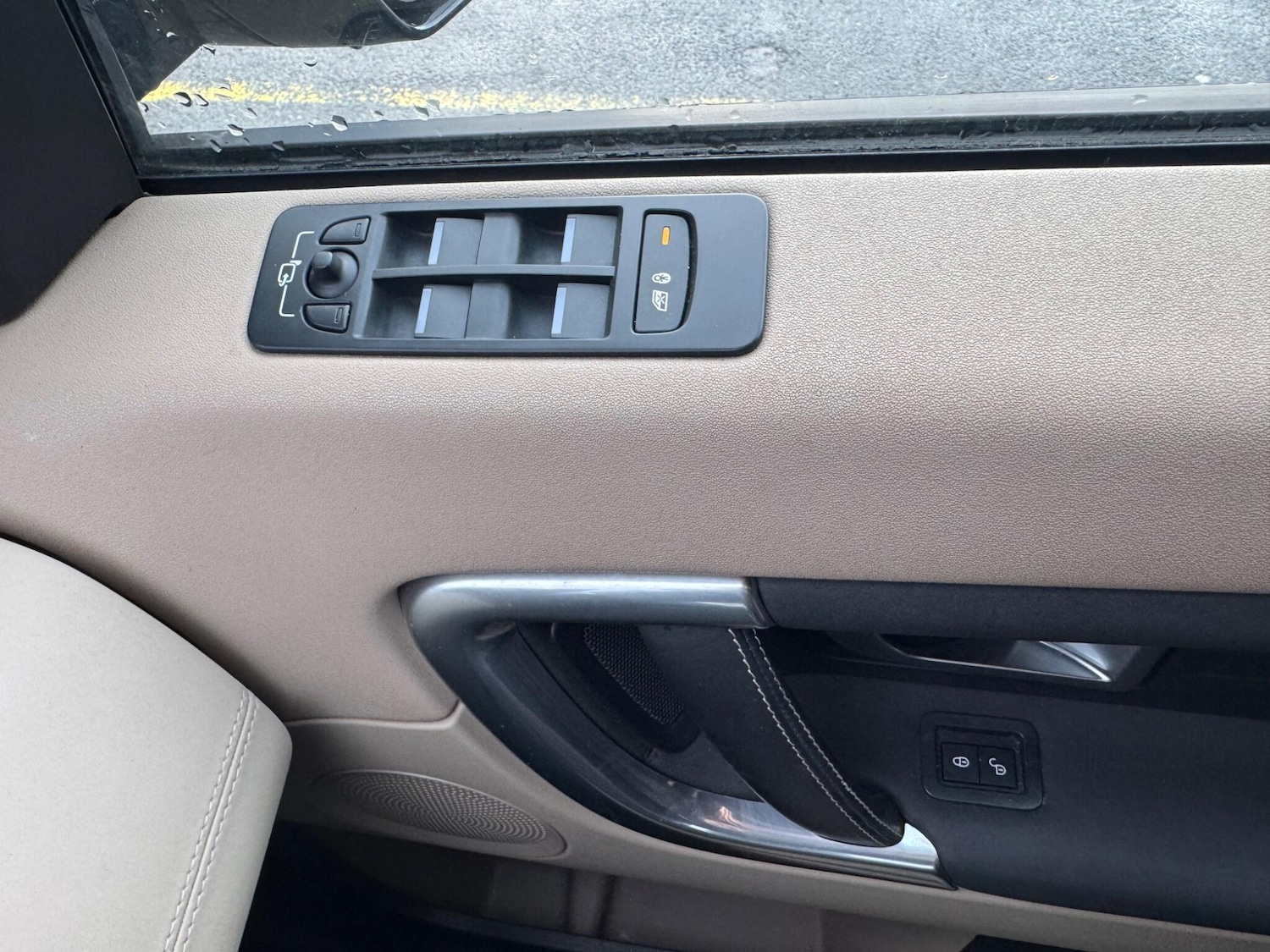 Used Land Rover Discovery Sport 2015 for sale - 77565122: Photo 24