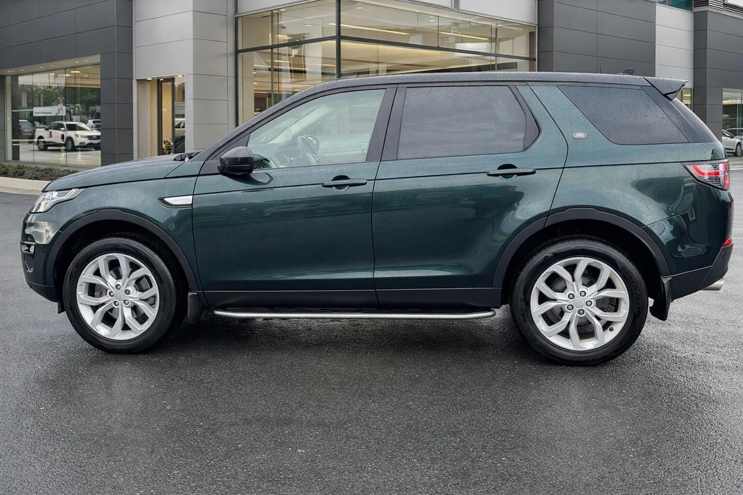 Used Land Rover Discovery Sport 2015 for sale - 77565122: Photo 8