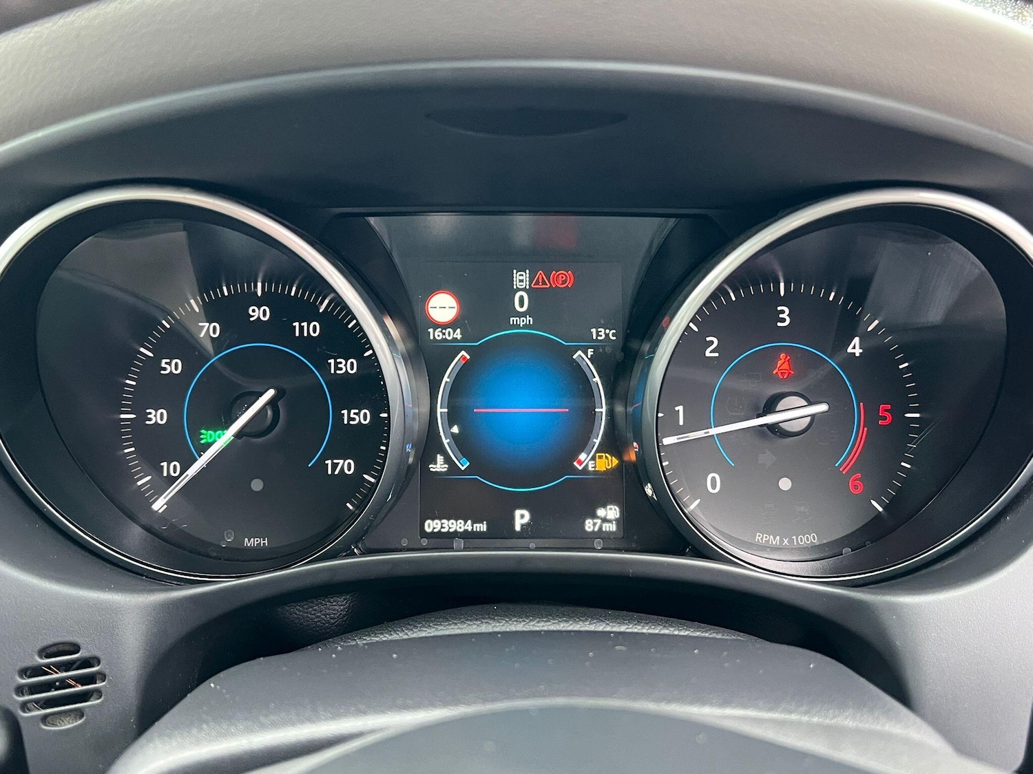 Used Jaguar XE 2017 for sale - 76550503: Photo 11