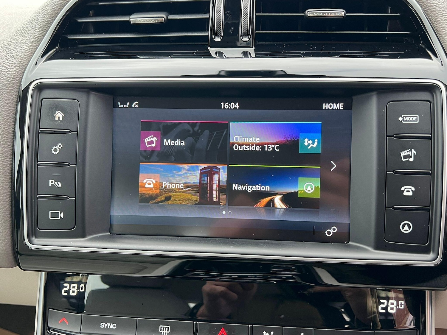 Used Jaguar XE 2017 for sale - 76550503: Photo 14