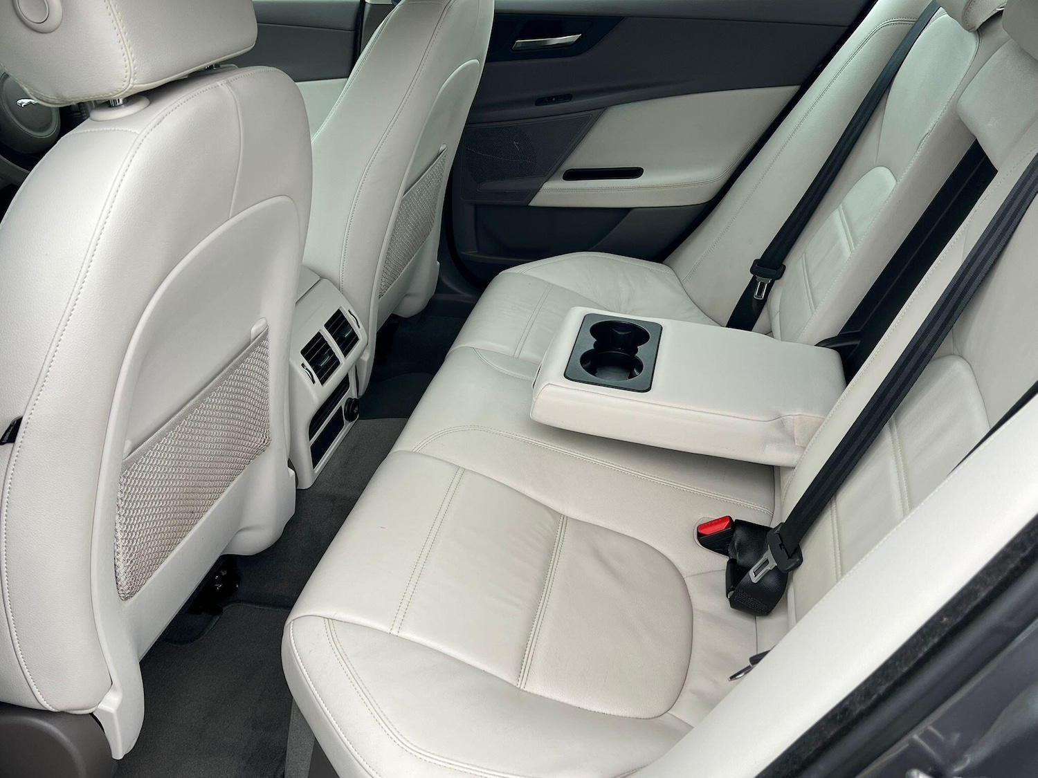 Used Jaguar XE 2017 for sale - 76550503: Photo 16