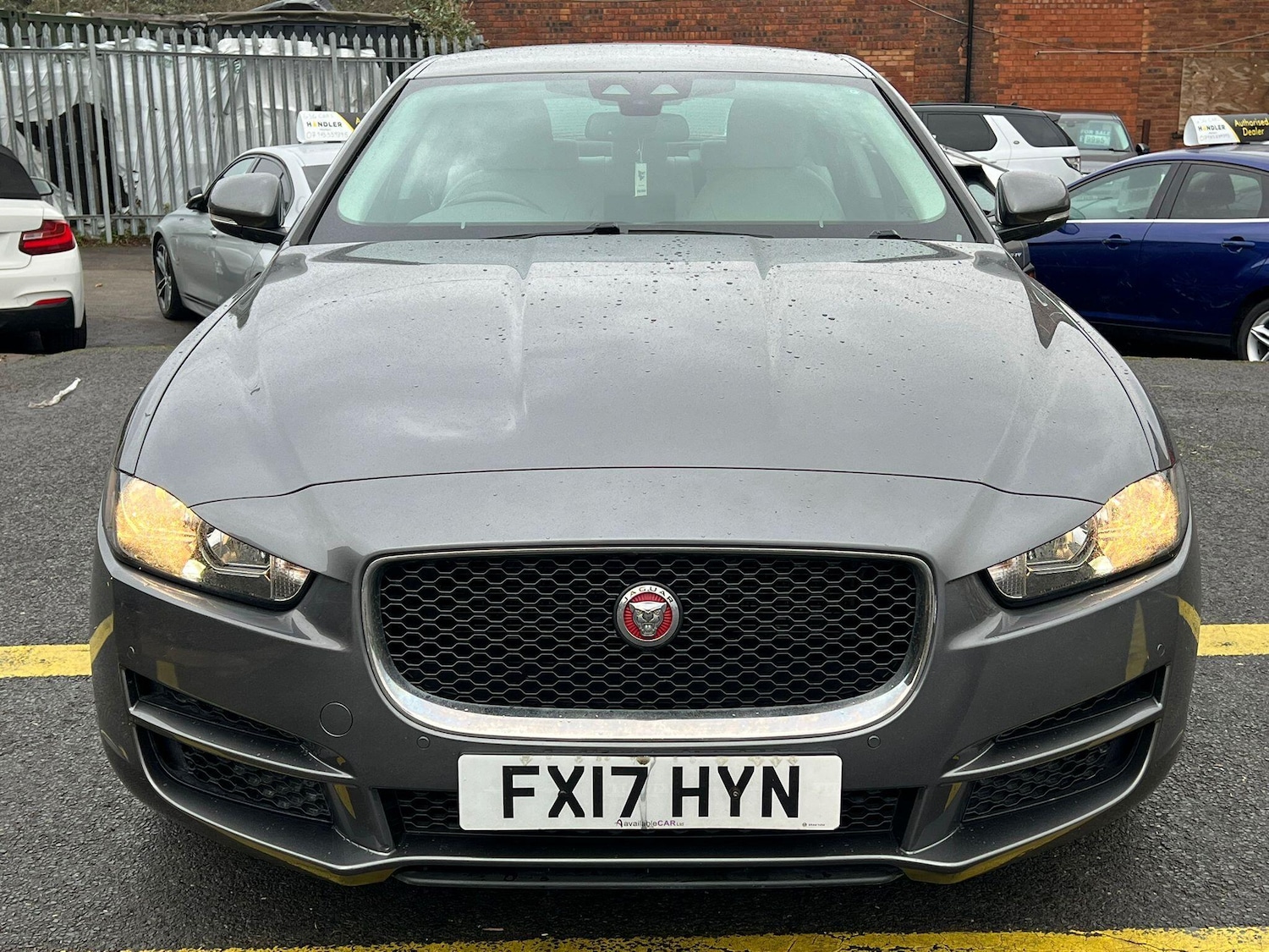 Used Jaguar XE 2017 for sale - 76550503: Photo 2