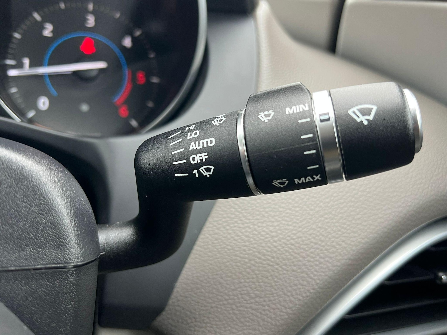 Used Jaguar XE 2017 for sale - 76550503: Photo 20