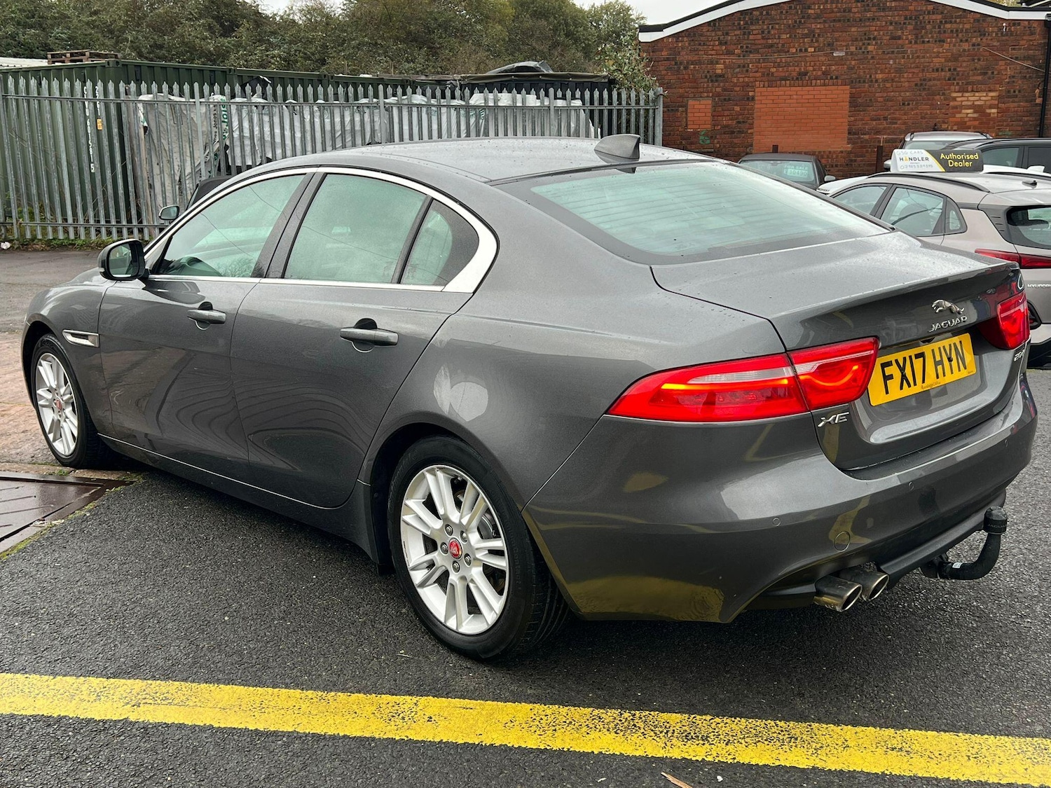 Used Jaguar XE 2017 for sale - 76550503: Photo 4