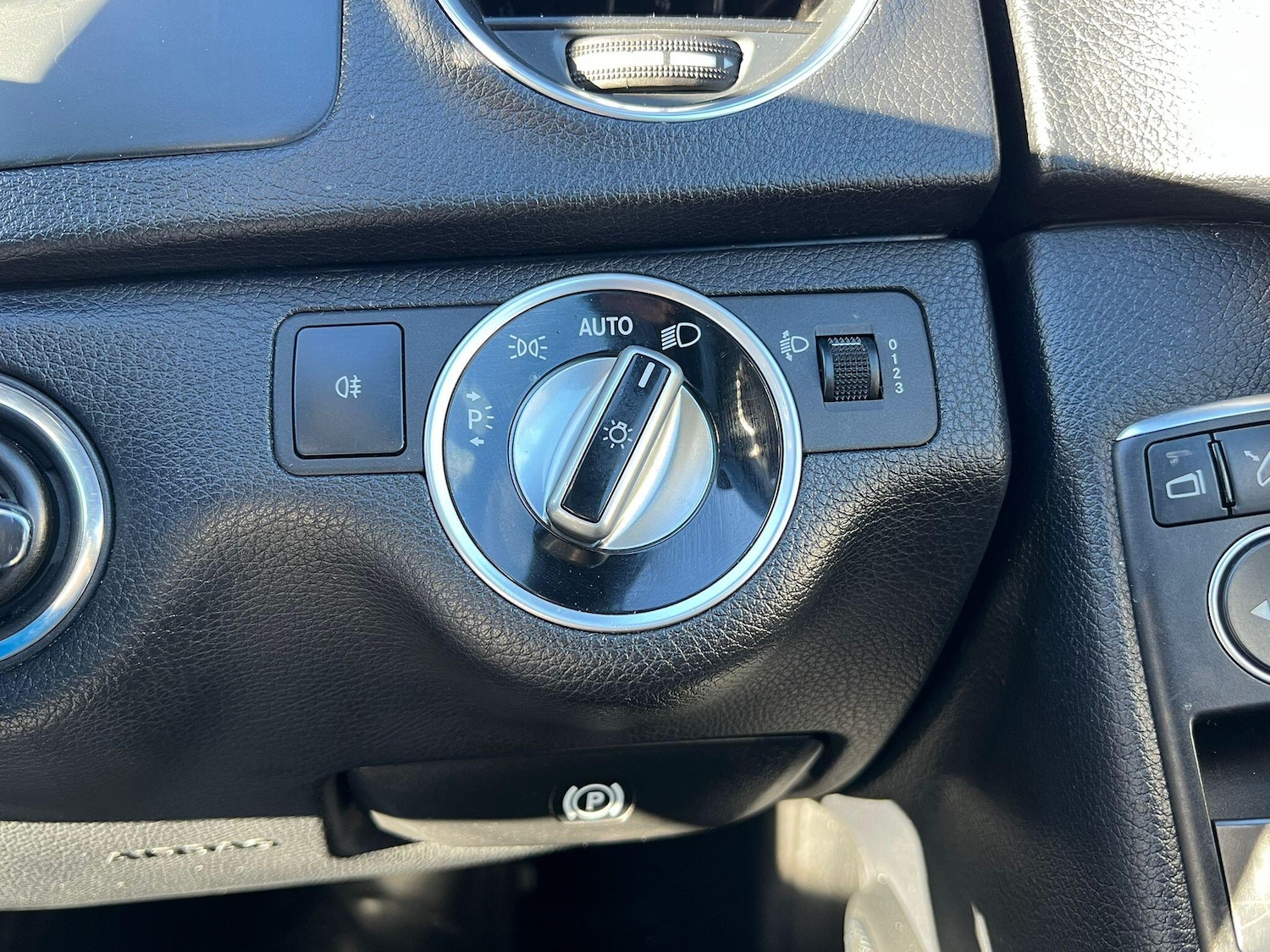 Used Mercedes-Benz C Class 2014 for sale - 76658708: Photo 23