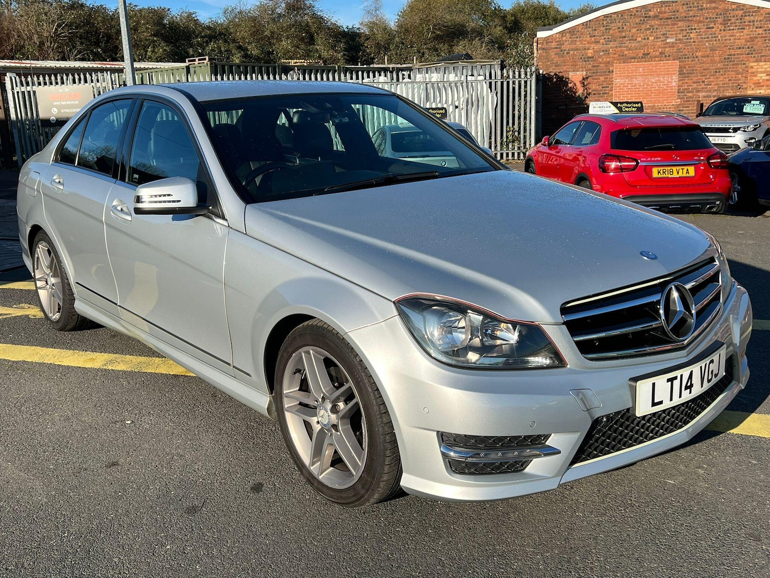 Used Mercedes-Benz C Class 2014 for sale - 76658708: Photo 3