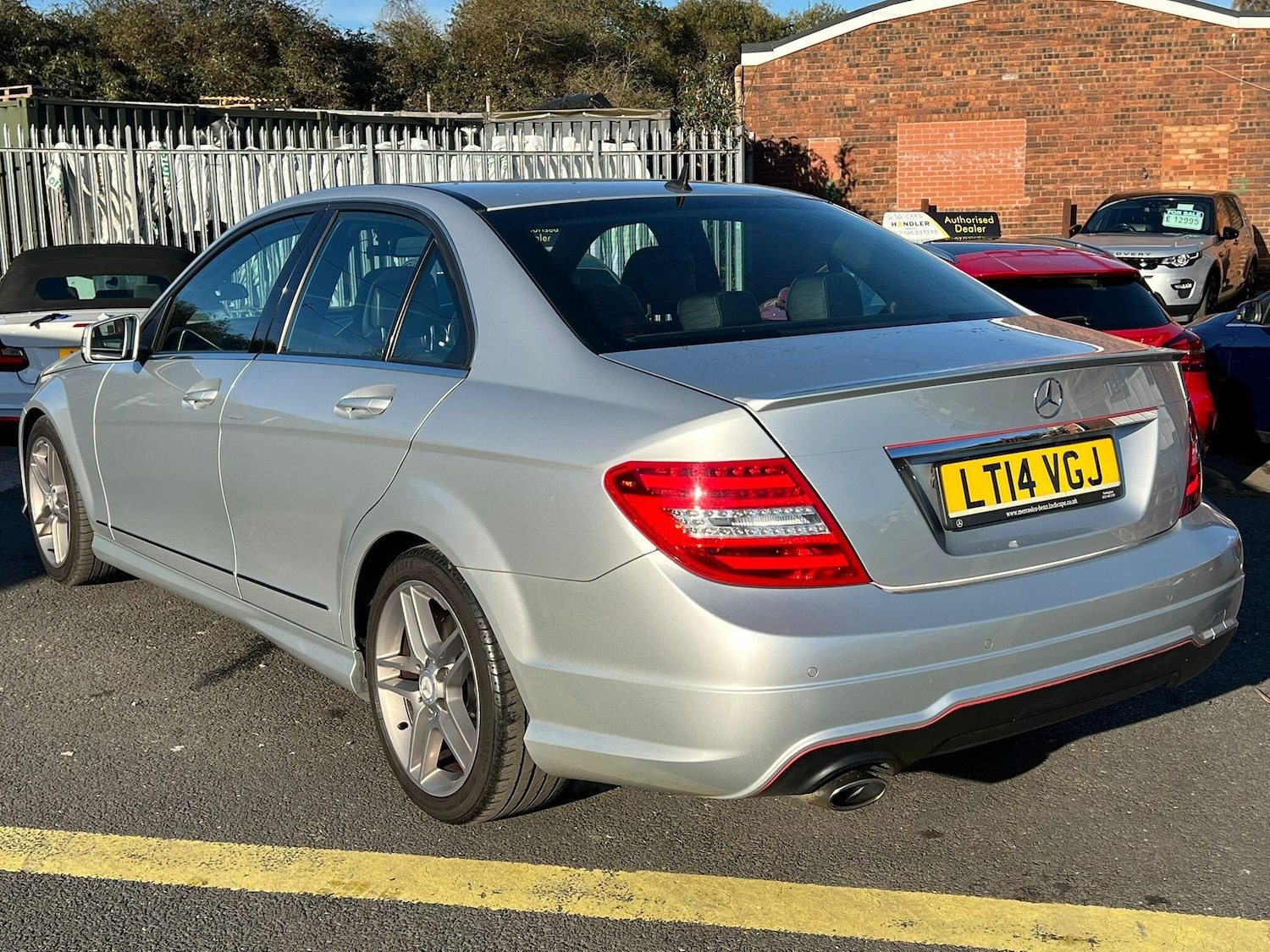 Used Mercedes-Benz C Class 2014 for sale - 76658708: Photo 4