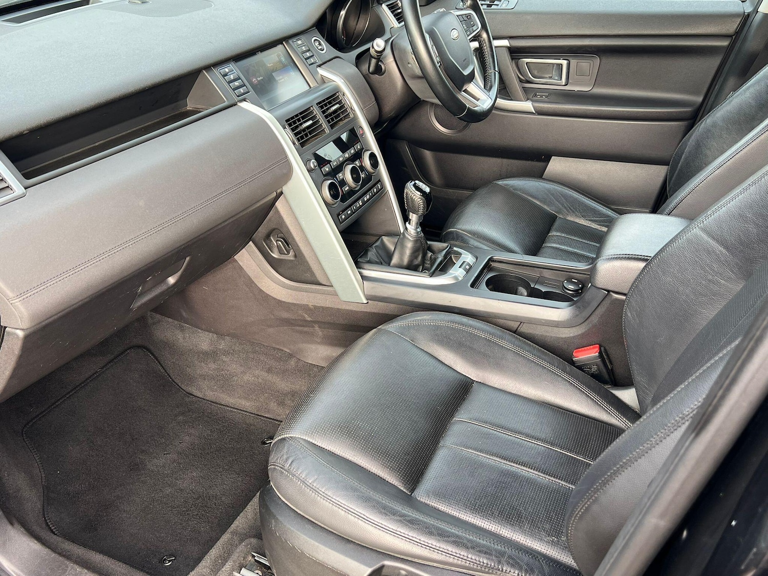 Used Land Rover Discovery Sport 2018 for sale - 76522446: Photo 12