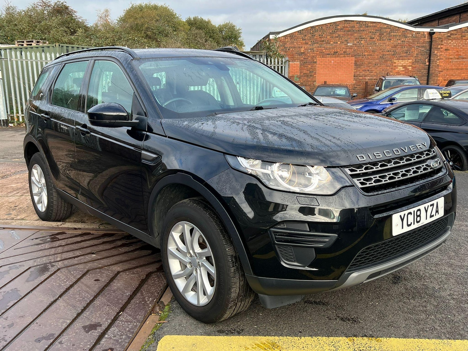 Used Land Rover Discovery Sport 2018 for sale - 76522446: Photo 3