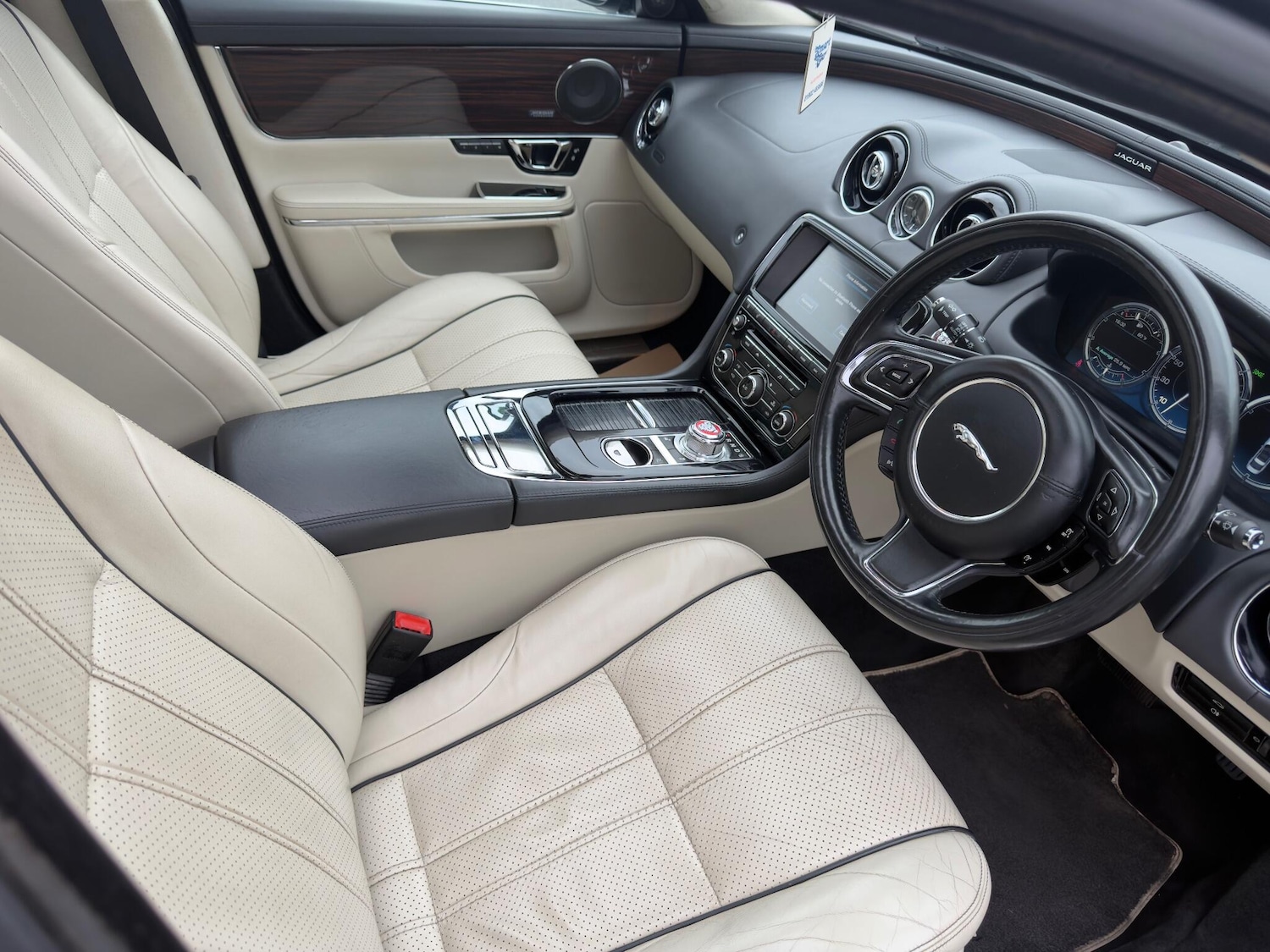 Used Jaguar XJ 2014 for sale - 76633598: Photo 10