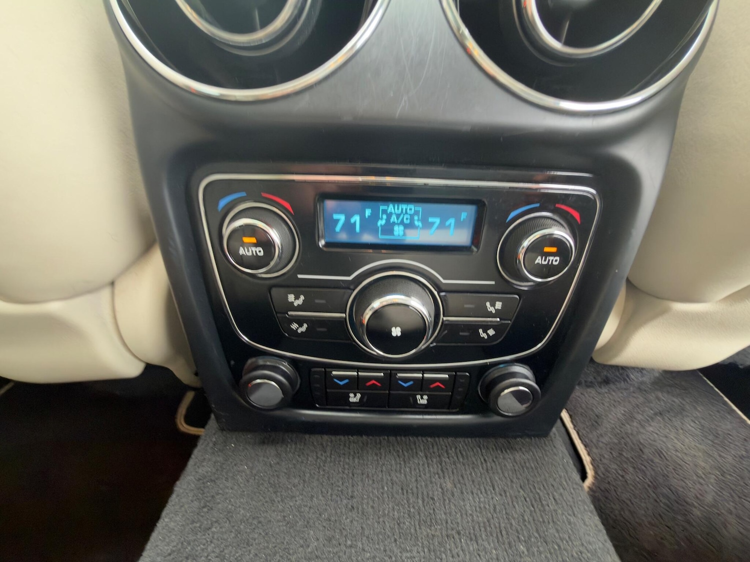 Used Jaguar XJ 2014 for sale - 76633598: Photo 22