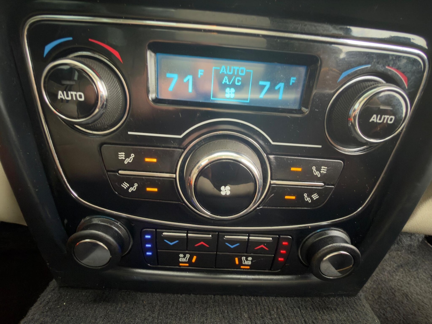 Used Jaguar XJ 2014 for sale - 76633598: Photo 23