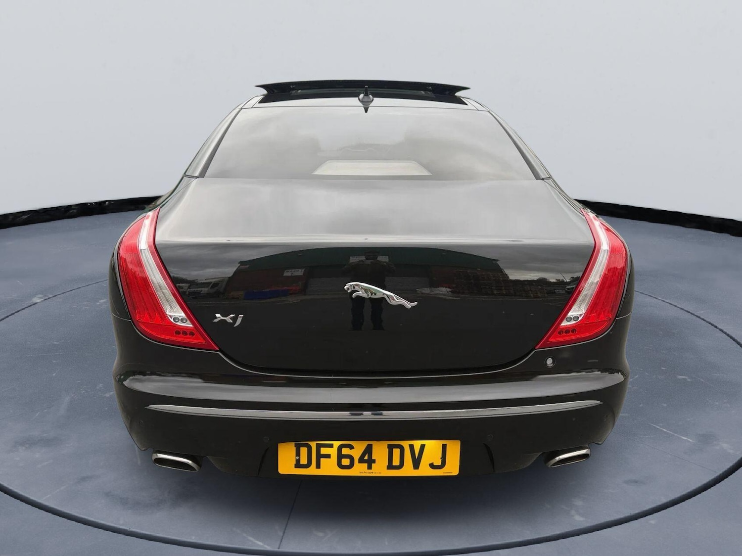 Used Jaguar XJ 2014 for sale - 76633598: Photo 5