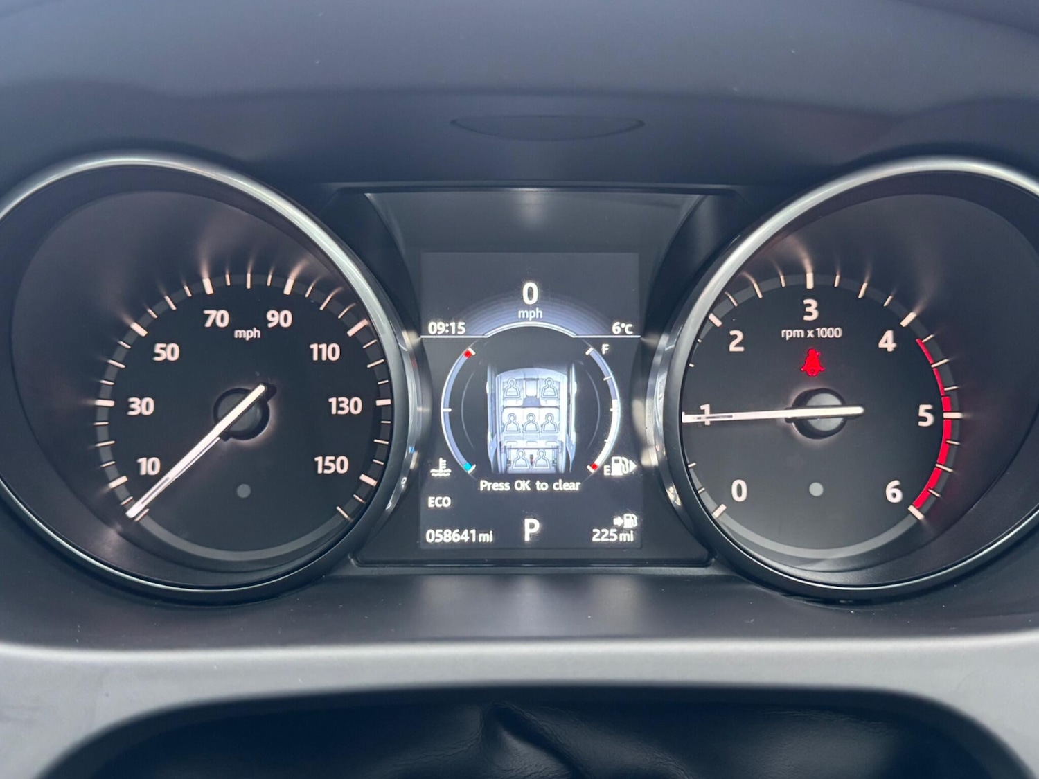 Used Land Rover Discovery Sport 2017 for sale - 77400710: Photo 11