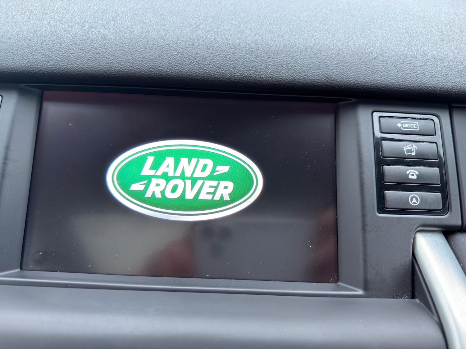 Used Land Rover Discovery Sport 2017 for sale - 77400710: Photo 21