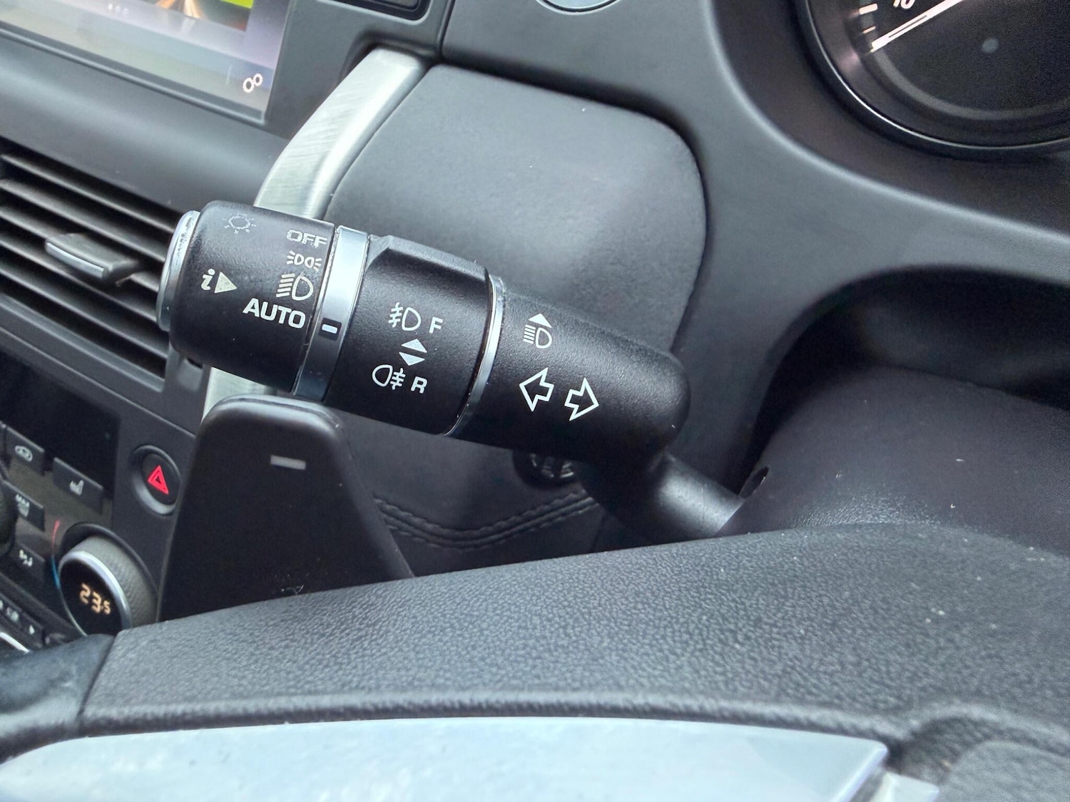 Used Land Rover Discovery Sport 2017 for sale - 77400710: Photo 31