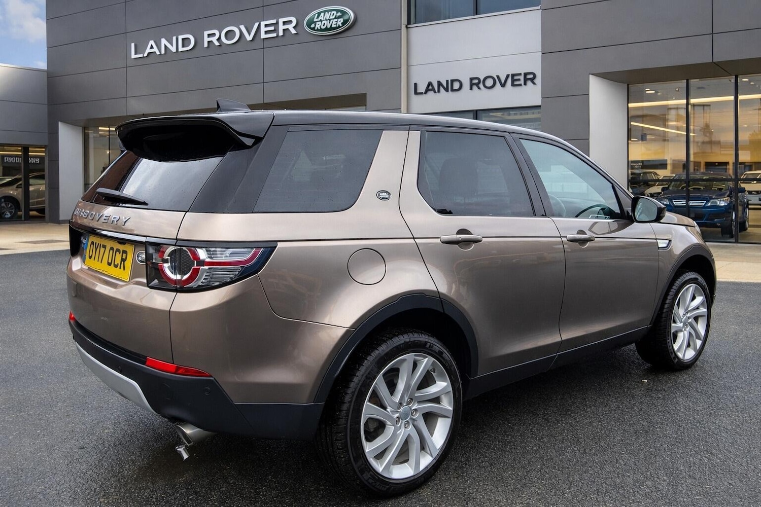 Used Land Rover Discovery Sport 2017 for sale - 77400710: Photo 6