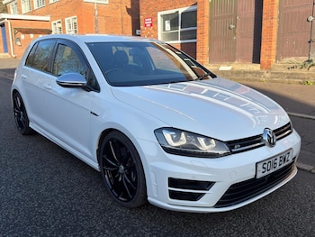 Used Volkswagen Golf 2016 for sale - 76743277: Photo