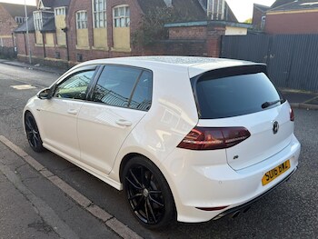 Used Volkswagen Golf 2016 for sale - 76743277: Photo
