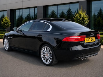Used Jaguar XE 2017 for sale - 79325130: Photo