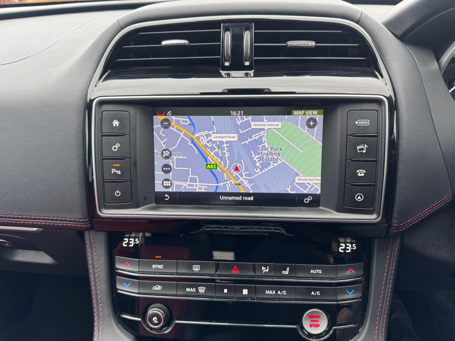 Used Jaguar F-Pace 2017 for sale - 77909342: Photo 18