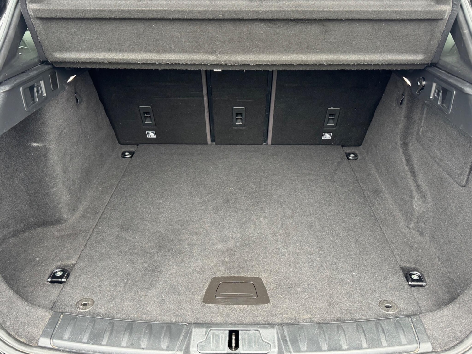 Used Jaguar F-Pace 2017 for sale - 77909342: Photo 27