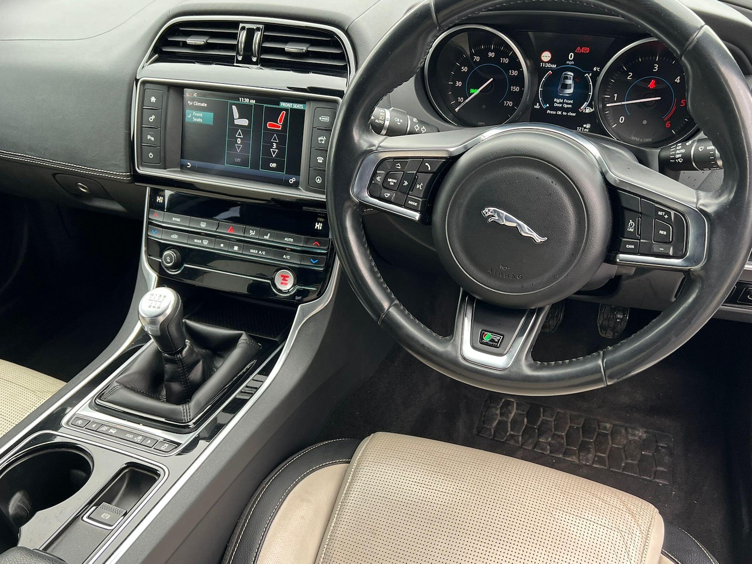 Used Jaguar XE 2017 for sale - 76666907: Photo 13