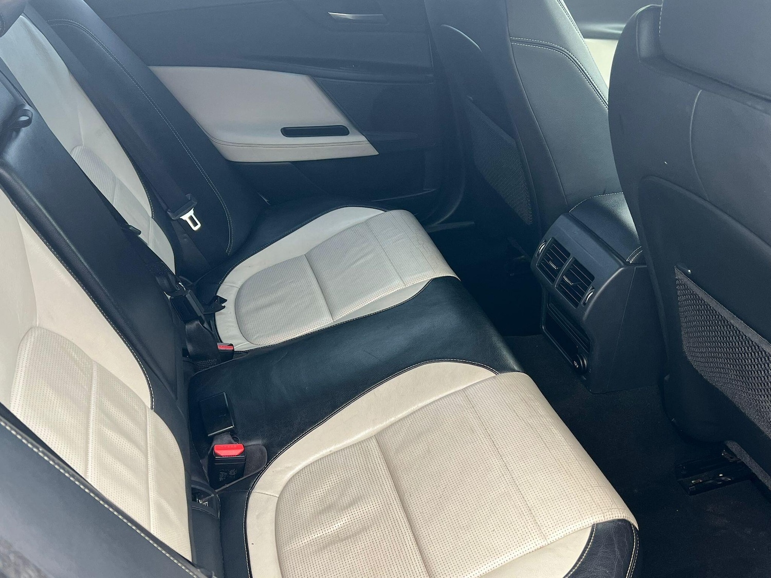 Used Jaguar XE 2017 for sale - 76666907: Photo 16