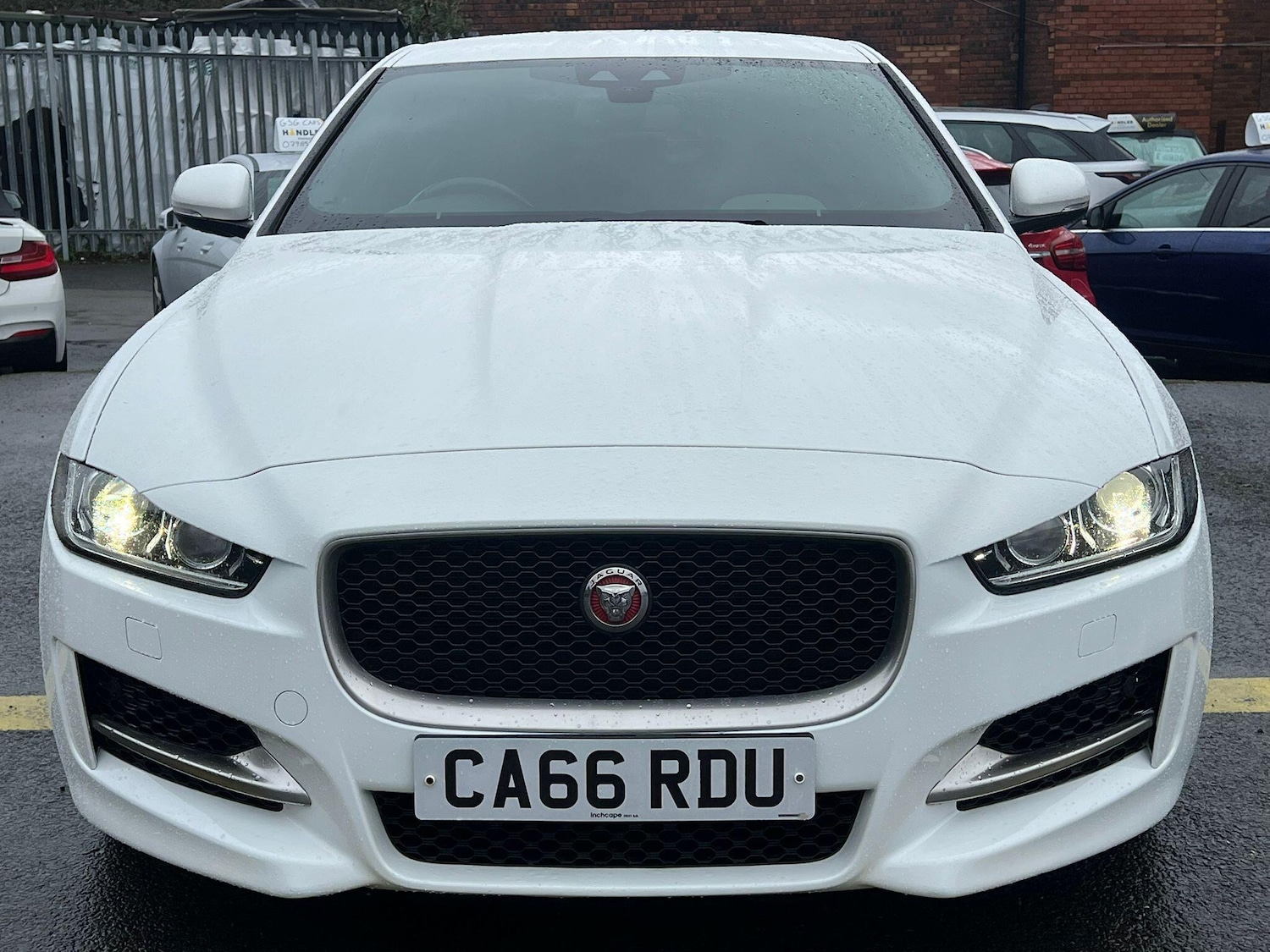 Used Jaguar XE 2017 for sale - 76666907: Photo 2