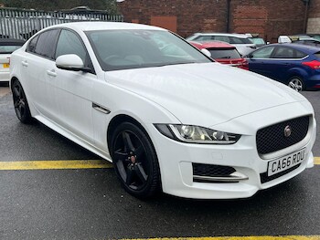 Used Jaguar XE 2017 for sale - 76666907: Photo