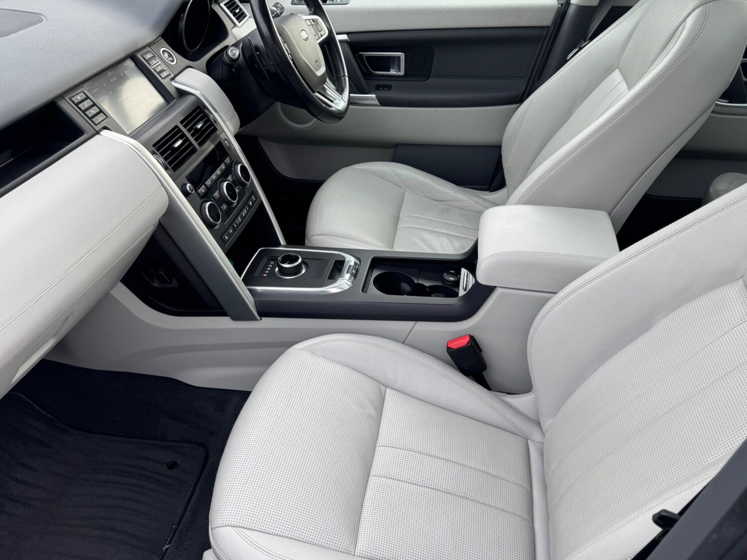 Used Land Rover Discovery Sport 2017 for sale - 77586502: Photo 12