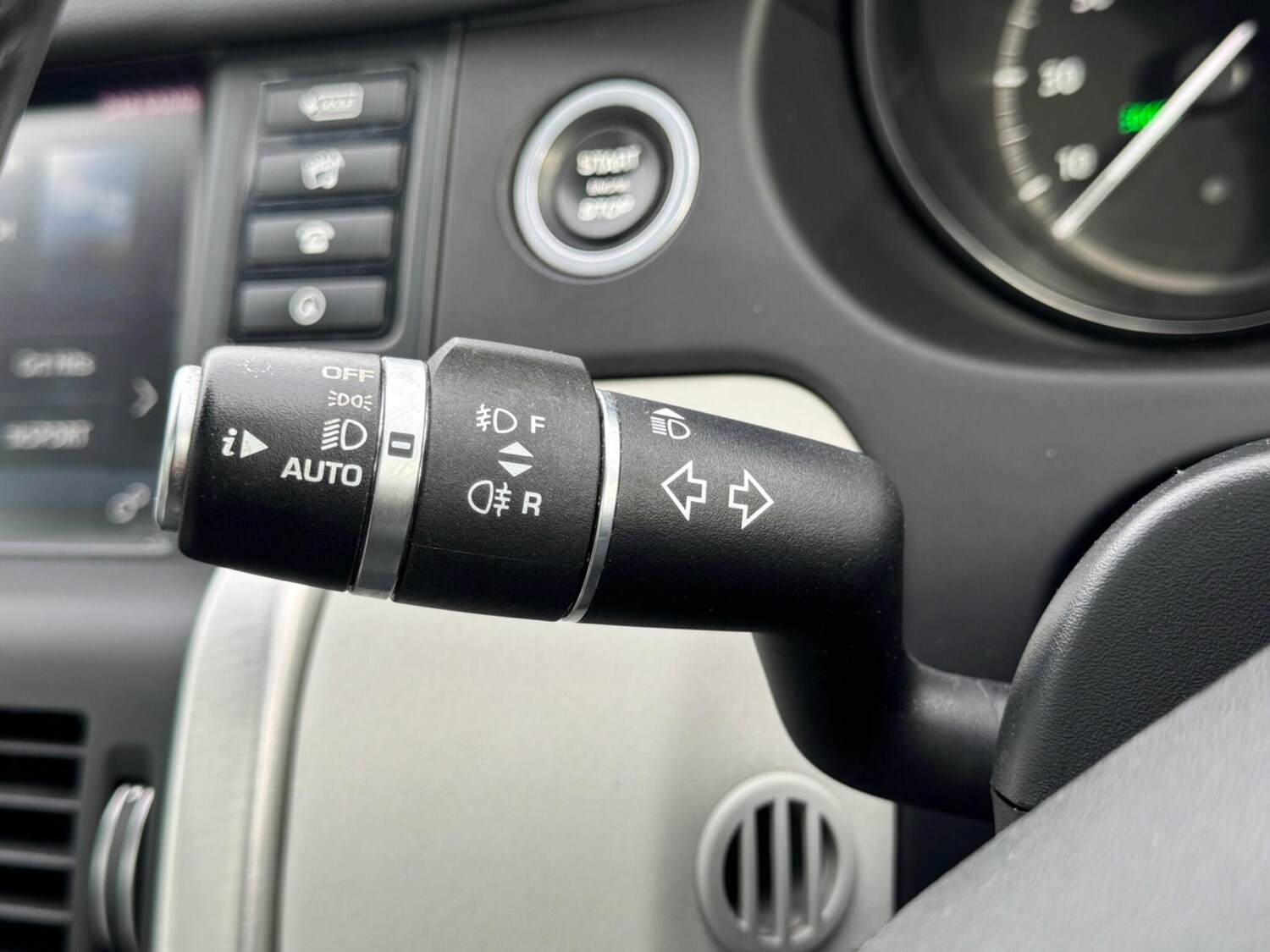 Used Land Rover Discovery Sport 2017 for sale - 77586502: Photo 22