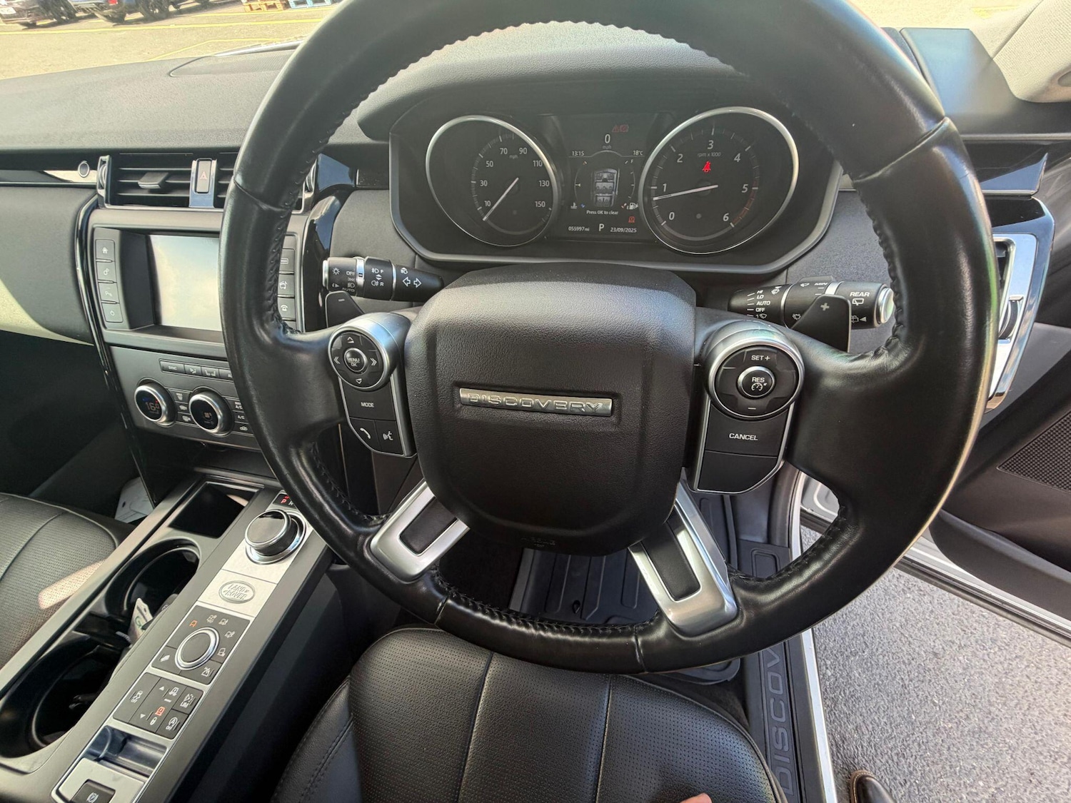 Used Land Rover Discovery 2017 for sale - 77612425: Photo 10