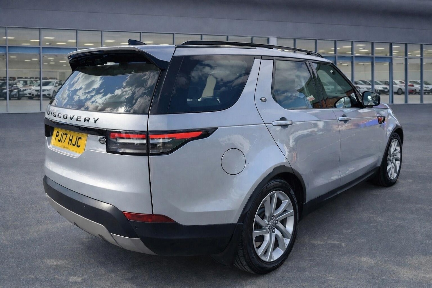 Used Land Rover Discovery 2017 for sale - 77612425: Photo 6