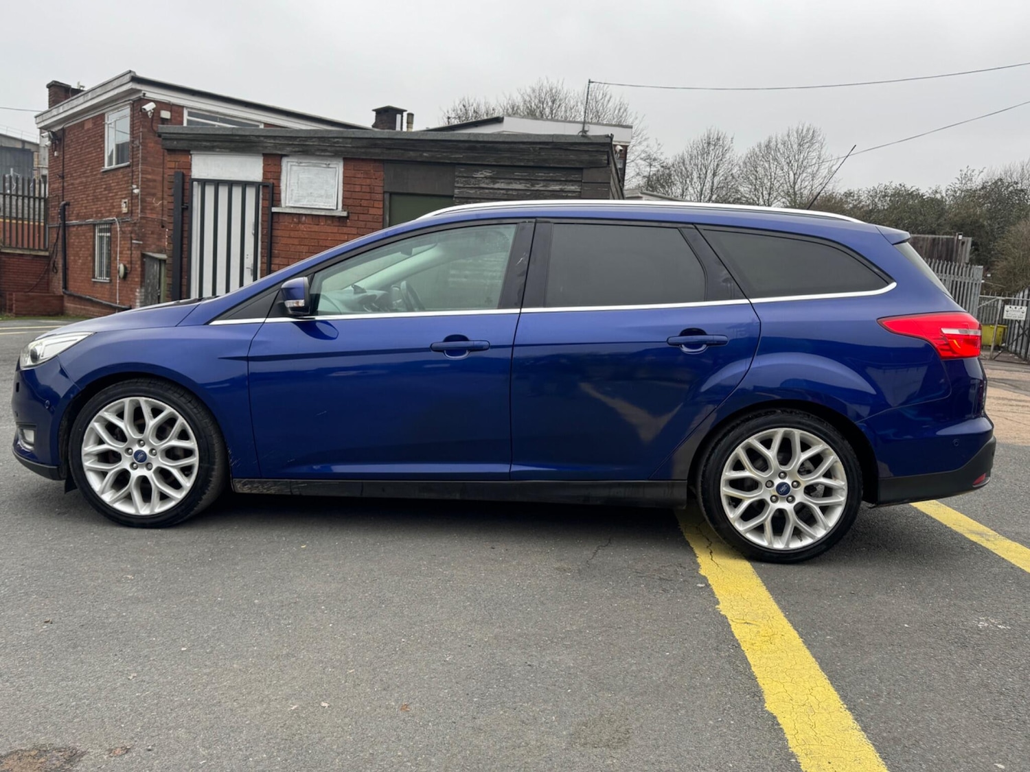 Used Ford Focus for sale - 77049830: Photo 4