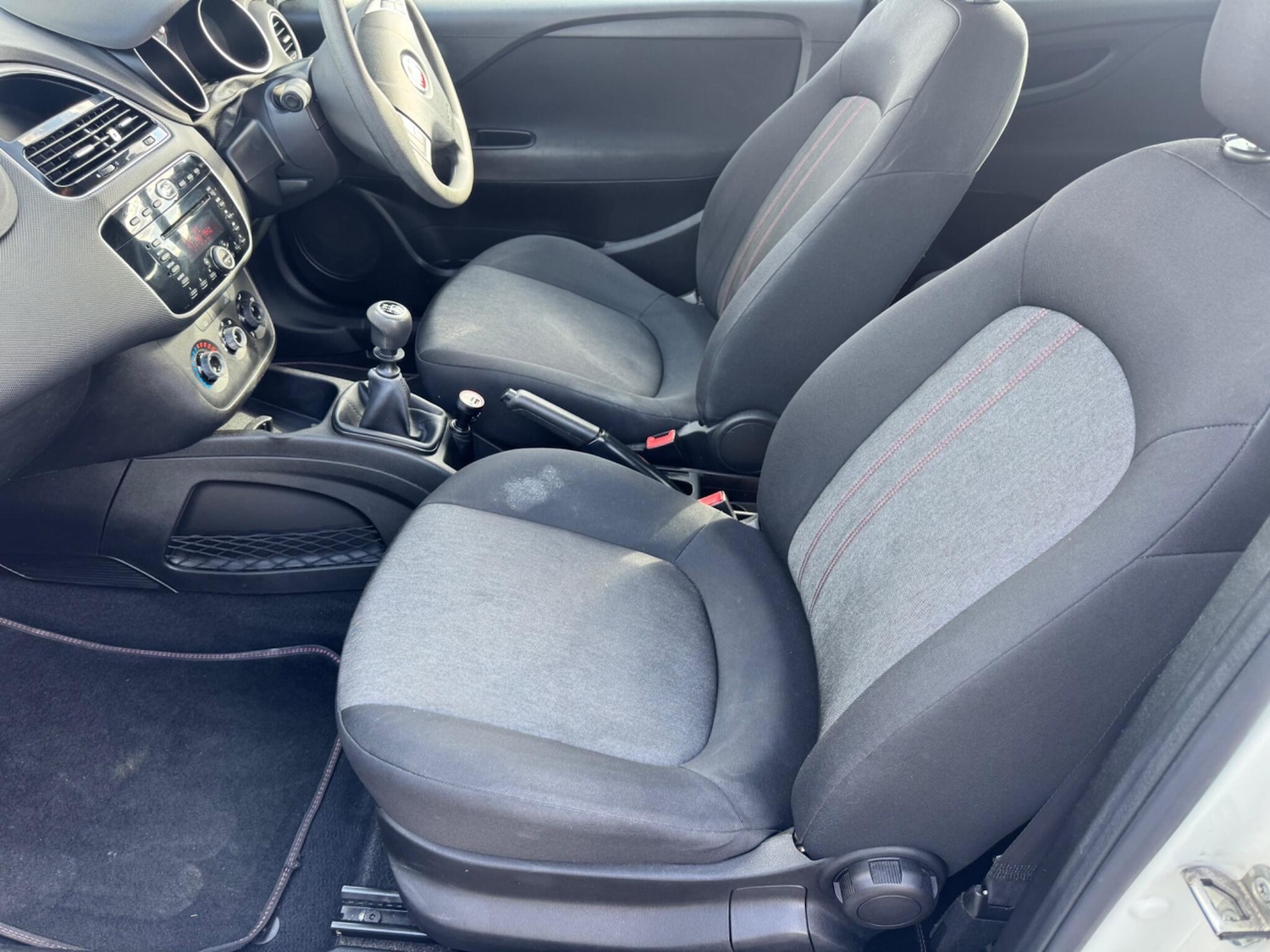 Used Fiat Punto 2014 for sale - 78115159: Photo 9