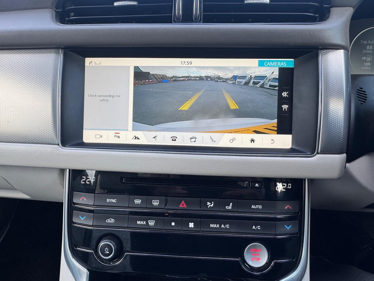 Used Jaguar XF 2017 for sale - 78086293: Photo 19