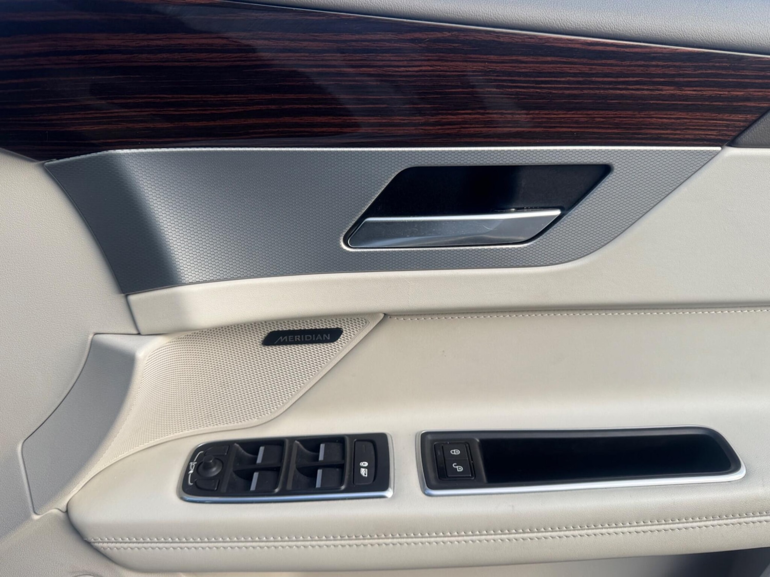 Used Jaguar XF 2017 for sale - 78086293: Photo 26